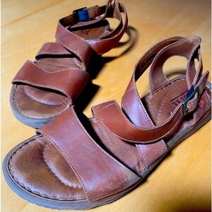 Born Leather Sandals. Very comfortable Size 8/39